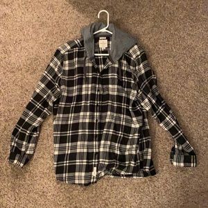 American Eagle Classic Fit light-weight flannel
